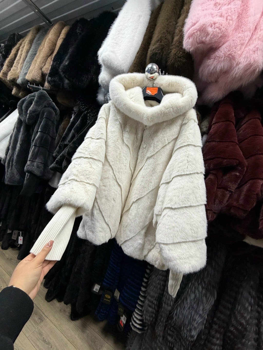 шуба короткая из экомеха под норку,шуба искусственная,шуба,шуба искусственная женская,шубка