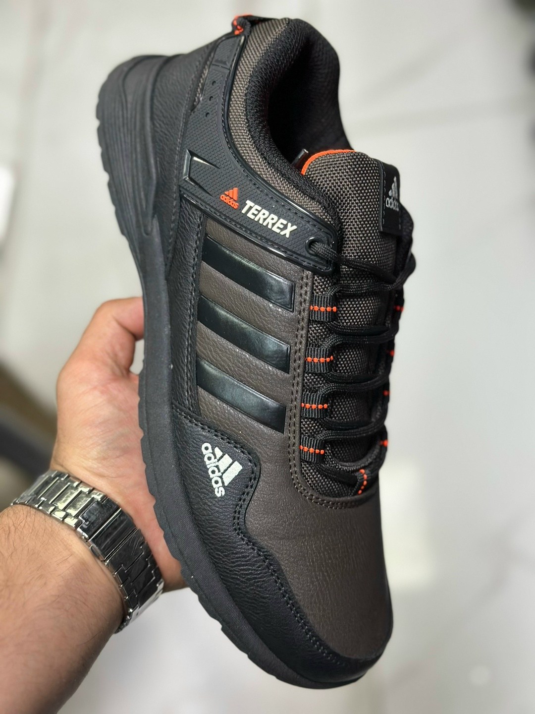 терекс адидас мужские кроссовки цвет хаки,мужские кроссовки adidas,кроссовки adidas,кроссовки adidas terrex,кроссовки мужские