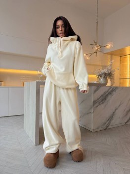 Костюм