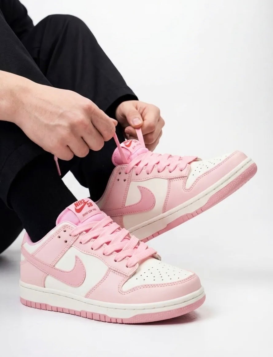 розовый nike,nike dunk low gs 'triple pink',женские кроссовки,кроссовки найк розовые,кроссовки