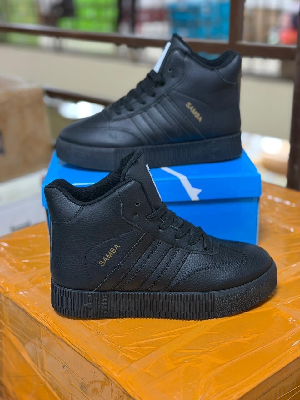 адидас иники мужские зимние кроссовки,кроссовки adidas,adidas зимние кроссовки,зимние мужские спортивные кроссовки adidas ultra boost,кроссовки адидас zx 500 мужские