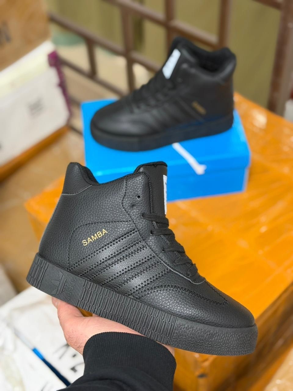 адидас иники мужские зимние кроссовки,кроссовки adidas,adidas зимние кроссовки,зимние мужские спортивные кроссовки adidas ultra boost,кроссовки адидас zx 500 мужские