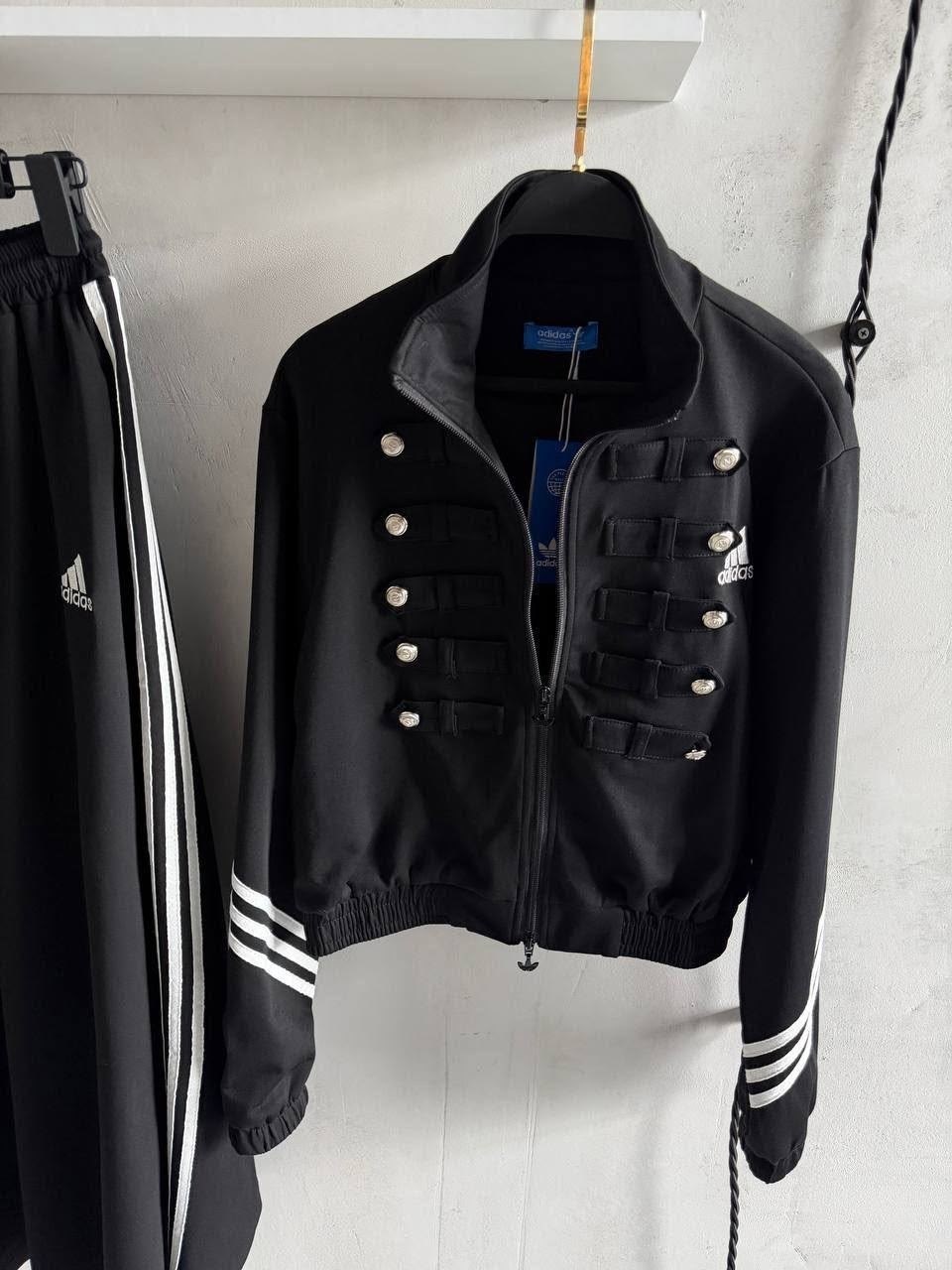 костюм спортивный женский,adidas женский спортивный костюм,спортивный костюм стильный,спортивный костюм,костюм с лампасами женский в спортивном стиле