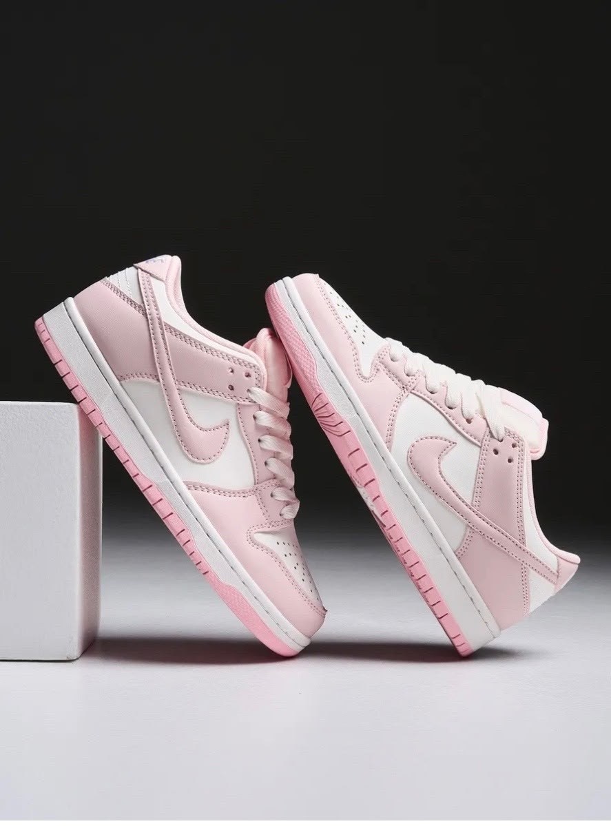 розовый nike,nike dunk low gs 'triple pink',женские кроссовки,кроссовки найк розовые,кроссовки