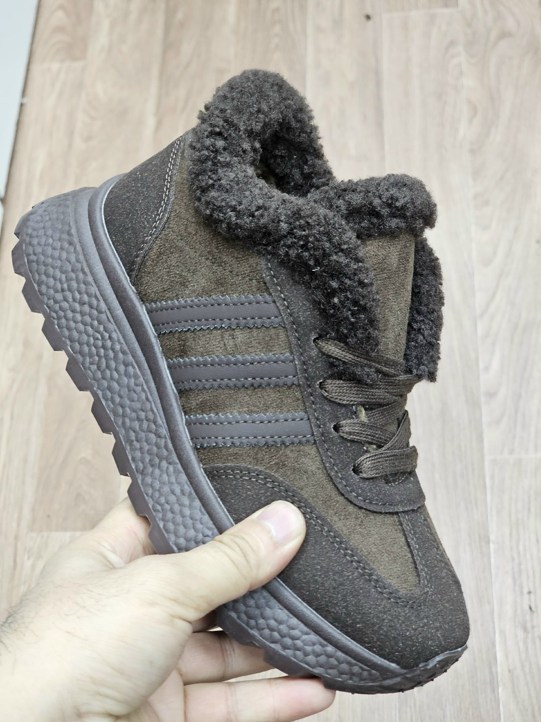 зимние кроссовки adidas zx 700 коричневые с мехом,женские кроссовки,зимние кроссовки адидас коричневые,,теплые кроссовки