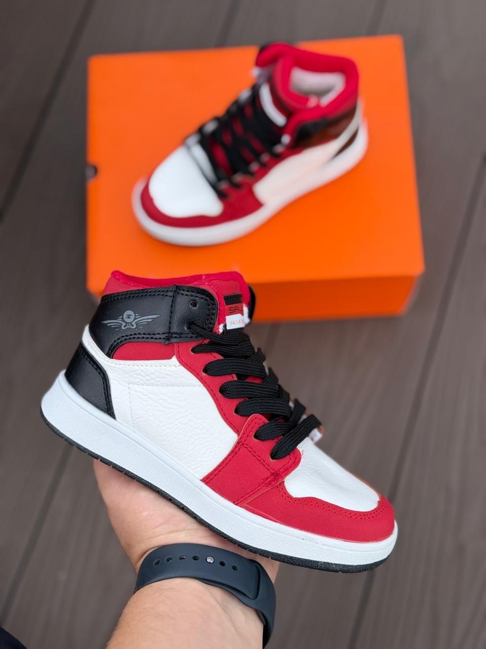 ,баскетбольная ,высокие кроссовки puma rebound v6 красный белый,спортивная ,кроссовки высокие