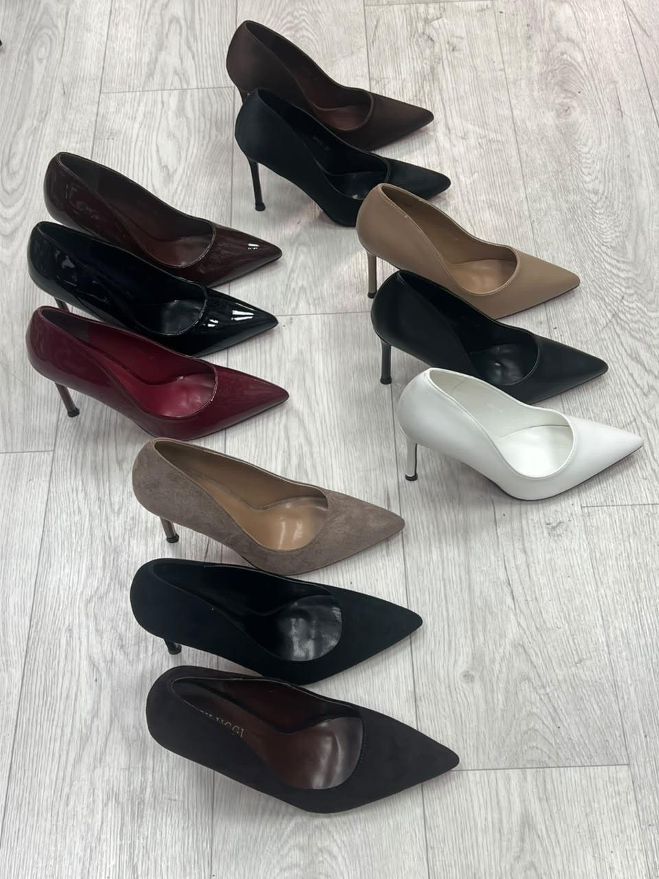 ,туфли christian louboutin,бежевые туфли,женские туфли лодочки,туфли лодочка