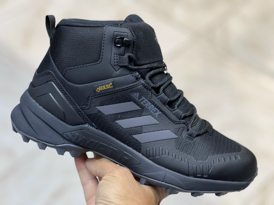 кроссовки зимние adidas terrex swift gore-tex мех,зимние кроссовки adidas terrex ax3 mid,кроссовки terrex adidas,зимние ботинки adidas terrex swift r3,зимние ботинки adidas terrex
