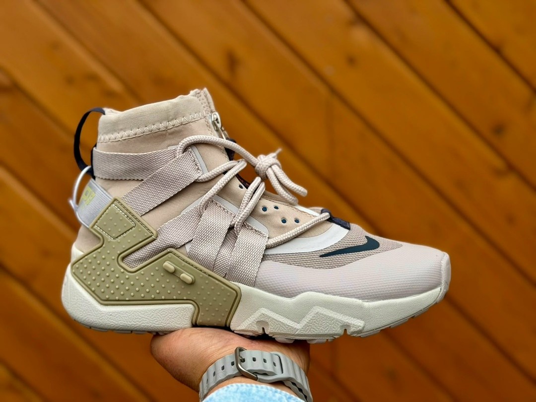кроссовки nike air huarache gripp,nike air huarache gripp,кроссовки nike air huarache gripp triple,кроссовки nike air huarache,nike huarache gripp