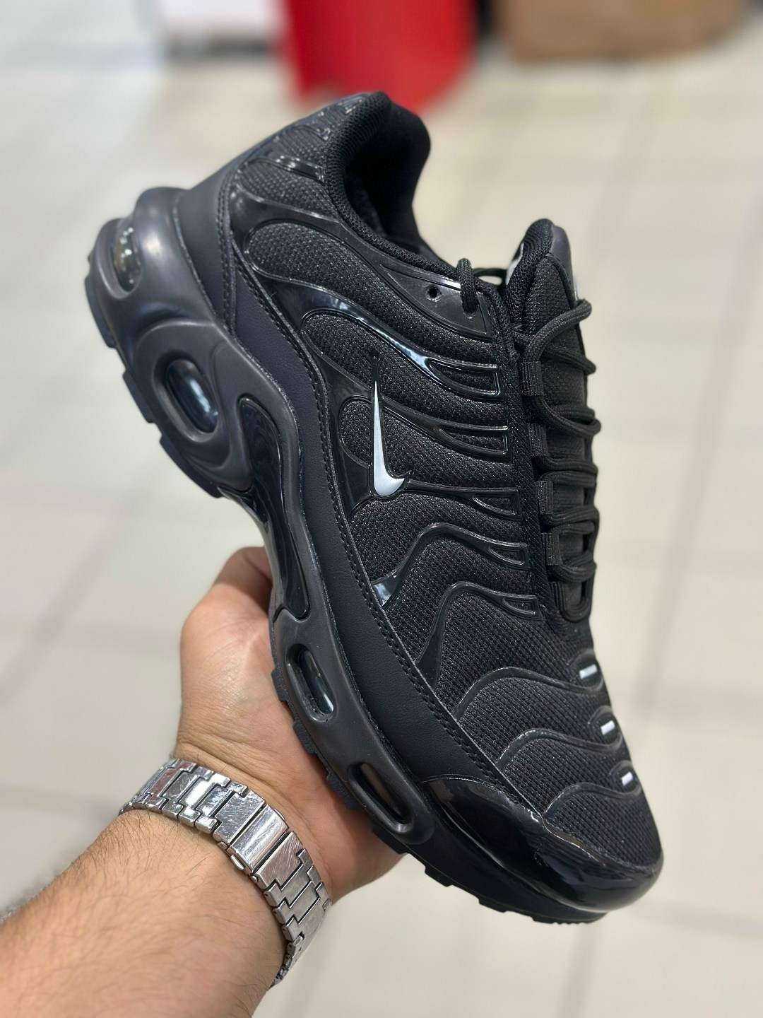 кроссовки nike air max tn plus,nike tn air max plus black,nike air max plus tn,кроссовки nike air max tn plus мужские,кроссовки
