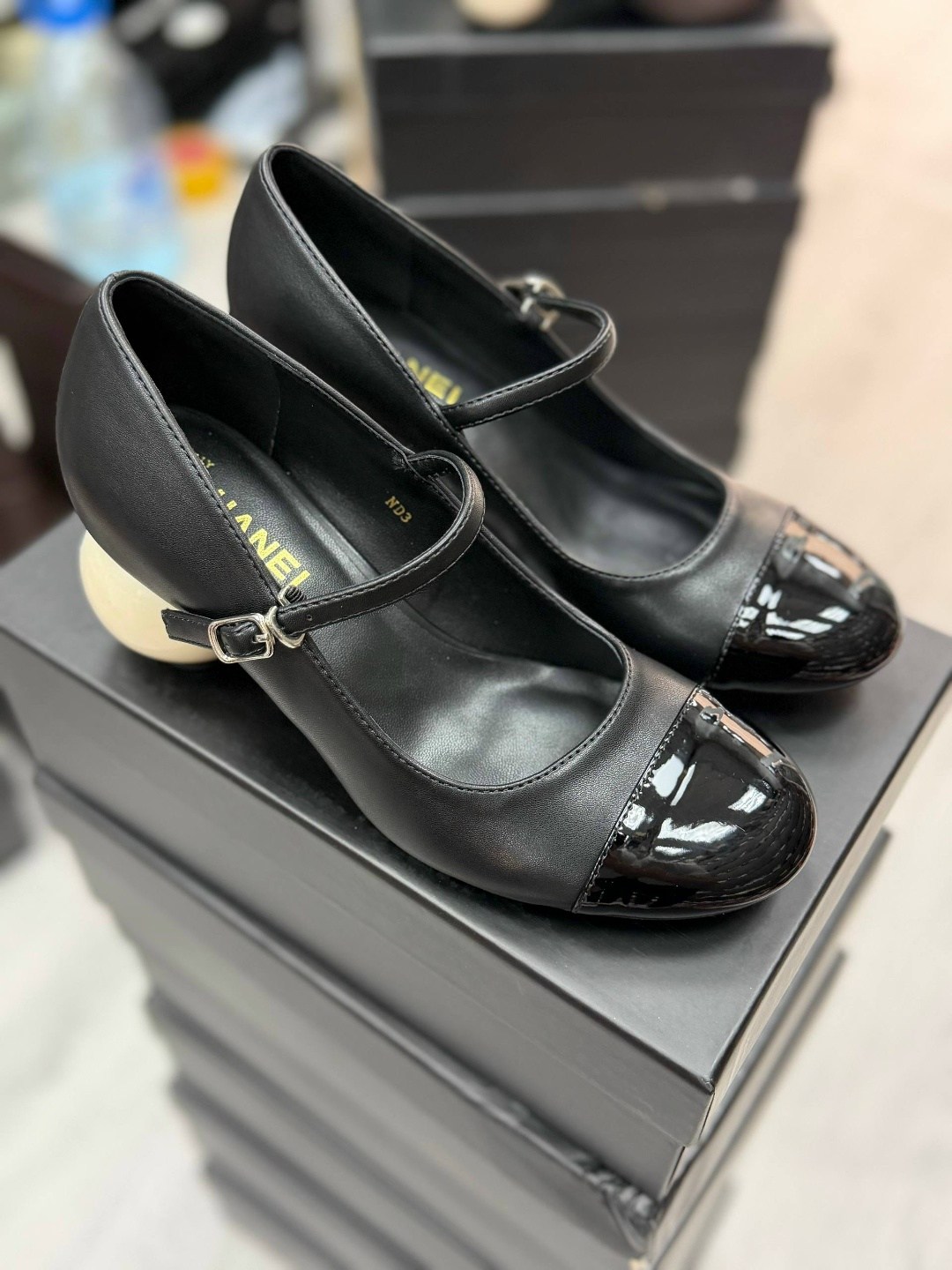 туфли chanel,балетки chanel,туфли шанель на низком каблуке кожаные chanel 451603698,туфли chanel на низком каблуке с жемчужным декором,босоножки chanel