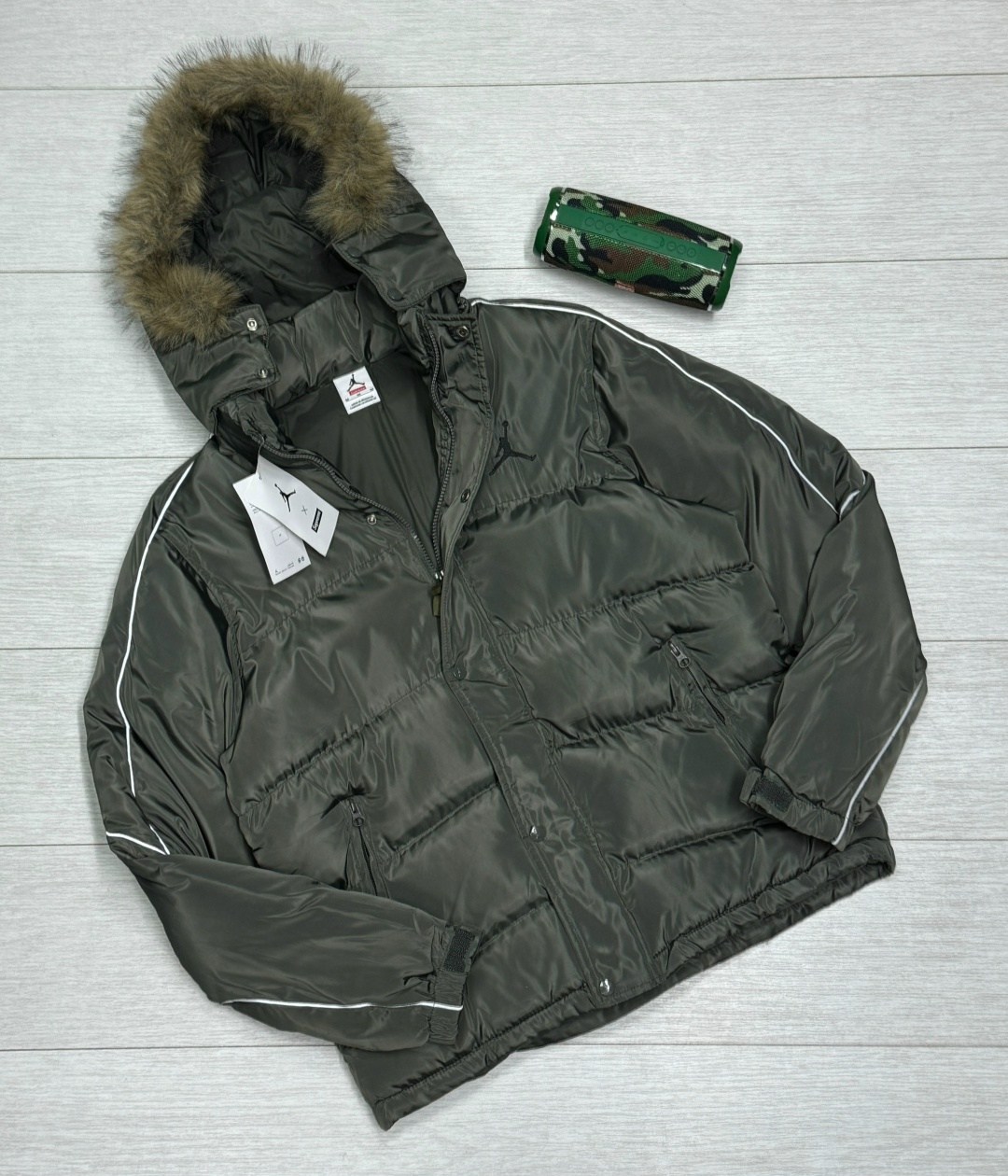 пуховик supreme x jordan,куртка jordan,зимняя куртка jordan,supreme jordan puffer jacket size large navy fw24,куртка пуховик jordan supreme