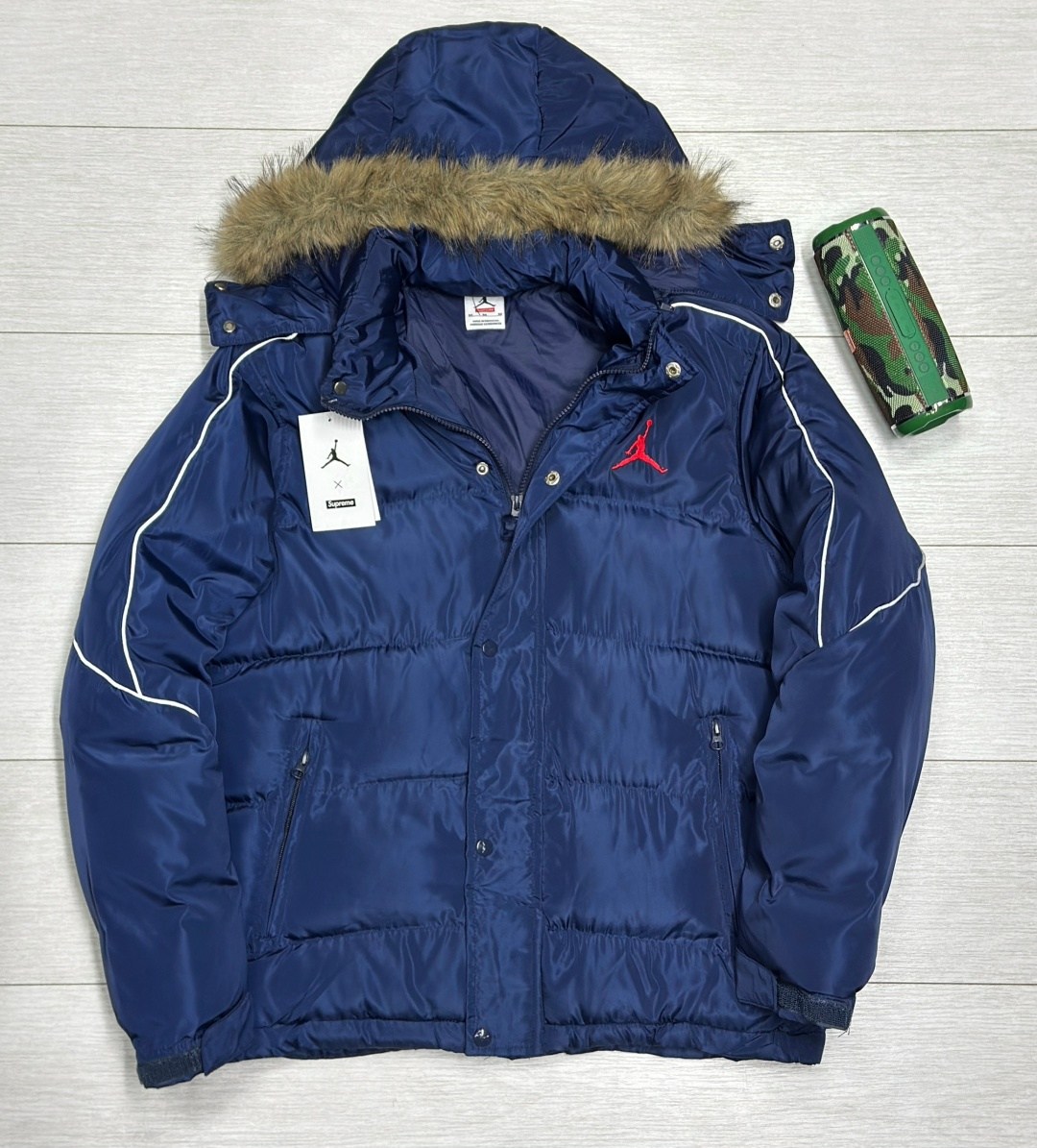 пуховик supreme x jordan,куртка jordan,зимняя куртка jordan,supreme jordan puffer jacket size large navy fw24,куртка пуховик jordan supreme