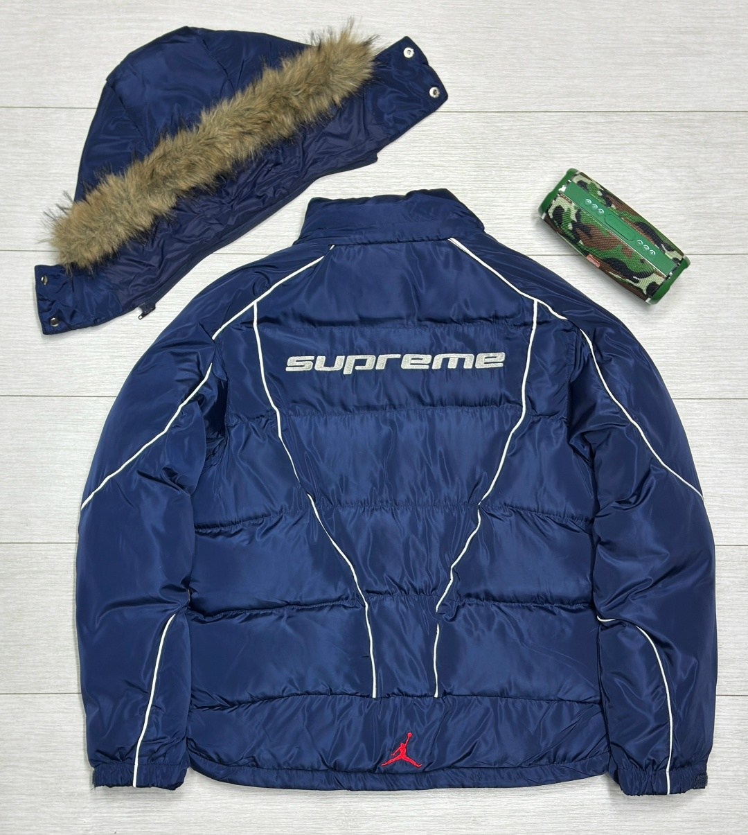 пуховик supreme x jordan,куртка jordan,зимняя куртка jordan,supreme jordan puffer jacket size large navy fw24,куртка пуховик jordan supreme