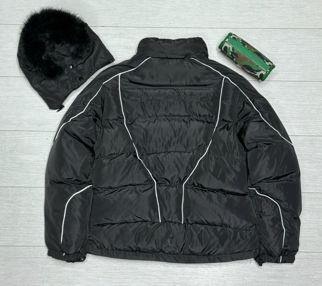 пуховик supreme x jordan,куртка jordan,зимняя куртка jordan,supreme jordan puffer jacket size large navy fw24,куртка пуховик jordan supreme