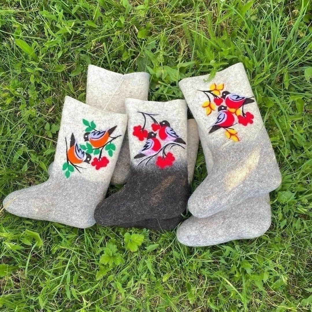 валенки снегири,валенки ручной валки с вышивкой снегири,валенки ручной валки,валенки ручной работы,вышивка на валенках