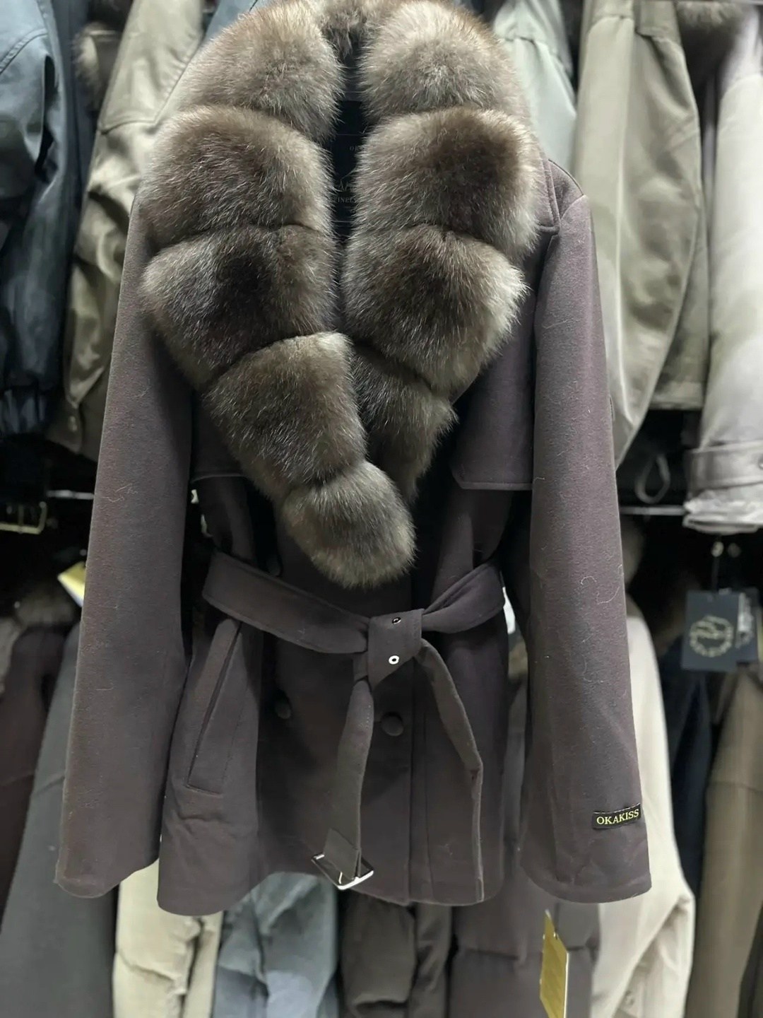 кашемировое пальто с натуральным мехом,пальто с мехом,пальто зимнее,пальто с воротником,пальто с натуральным мехом