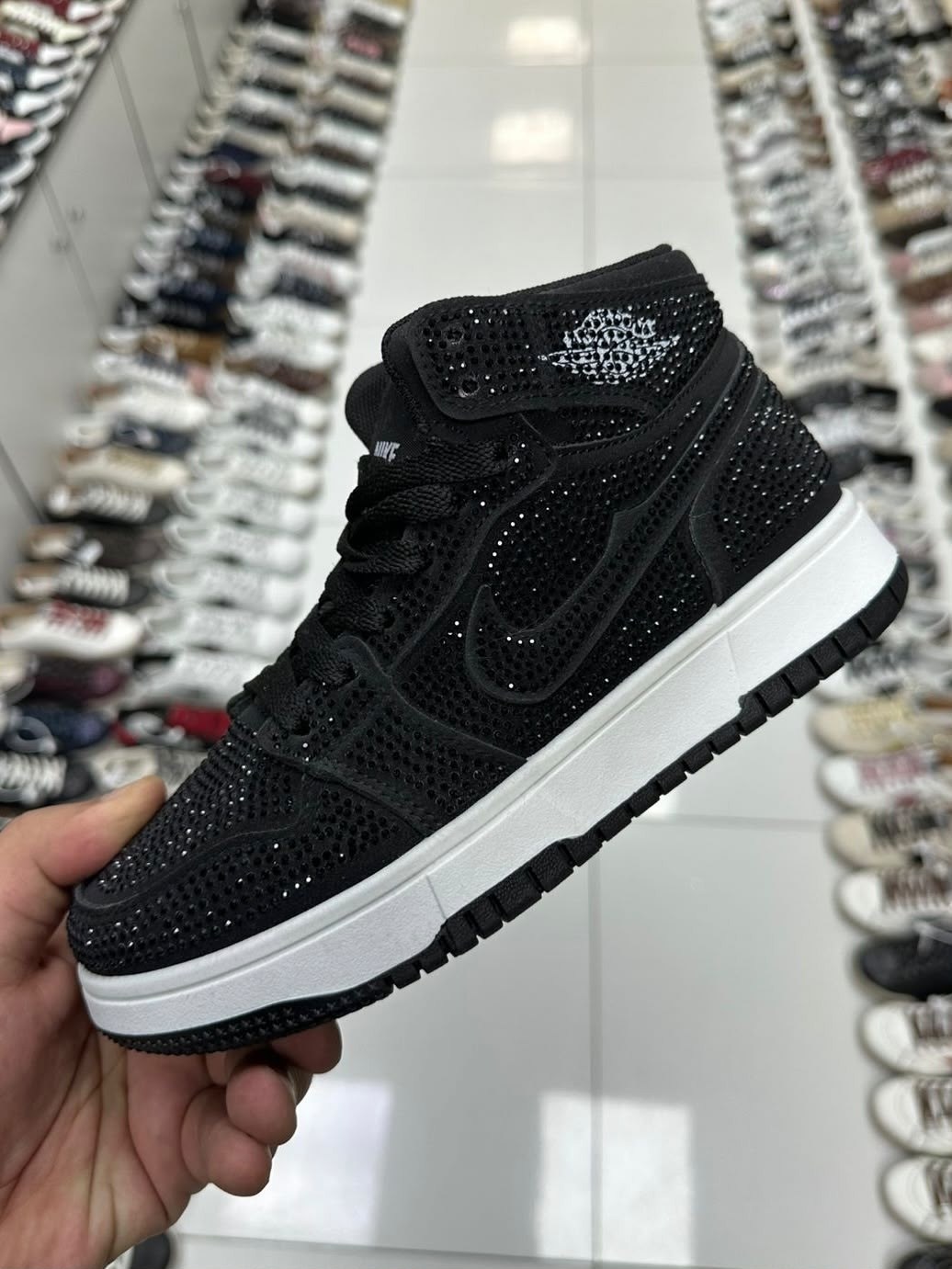 кроссовки,nike air jordan 1 mid se,nike air jordan 1,оригинальные кроссовки,блестящие кроссовки