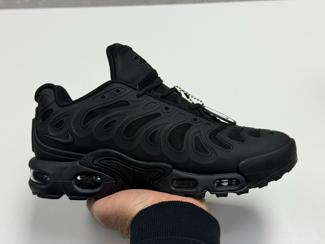 кроссовки nike air max plus,кроссовки nike air max plus drift,nike tn air max plus,nike air max plus,кроссовки nike air max plus tn