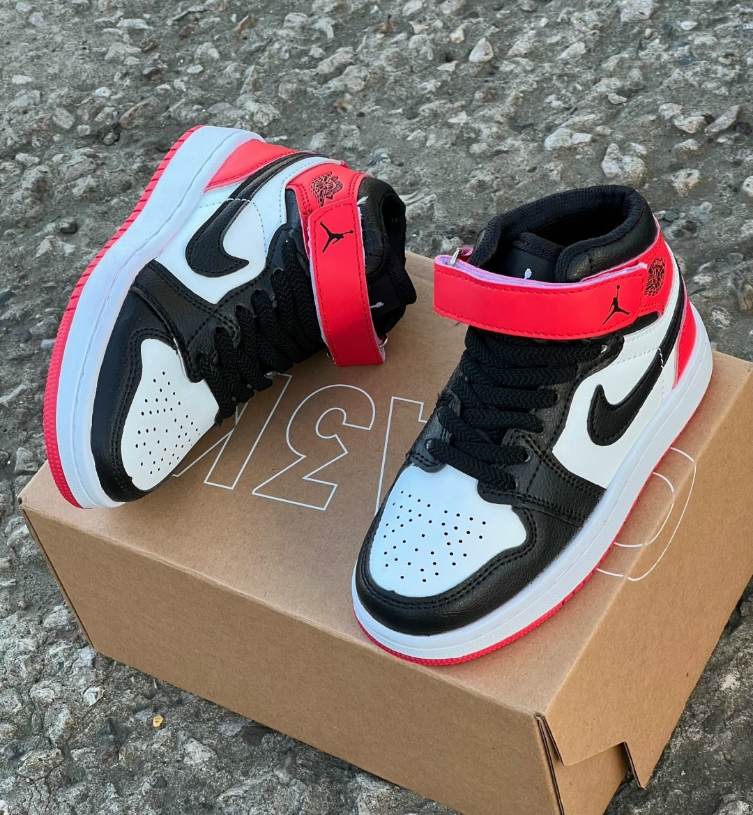 мужские кроссовки nike air jordan 1 retro high,кроссовки nike air jordan 1 retro high,кроссовки nike air jordan 1,nike air jordan 1 mid black white,кроссовки nike air jordan