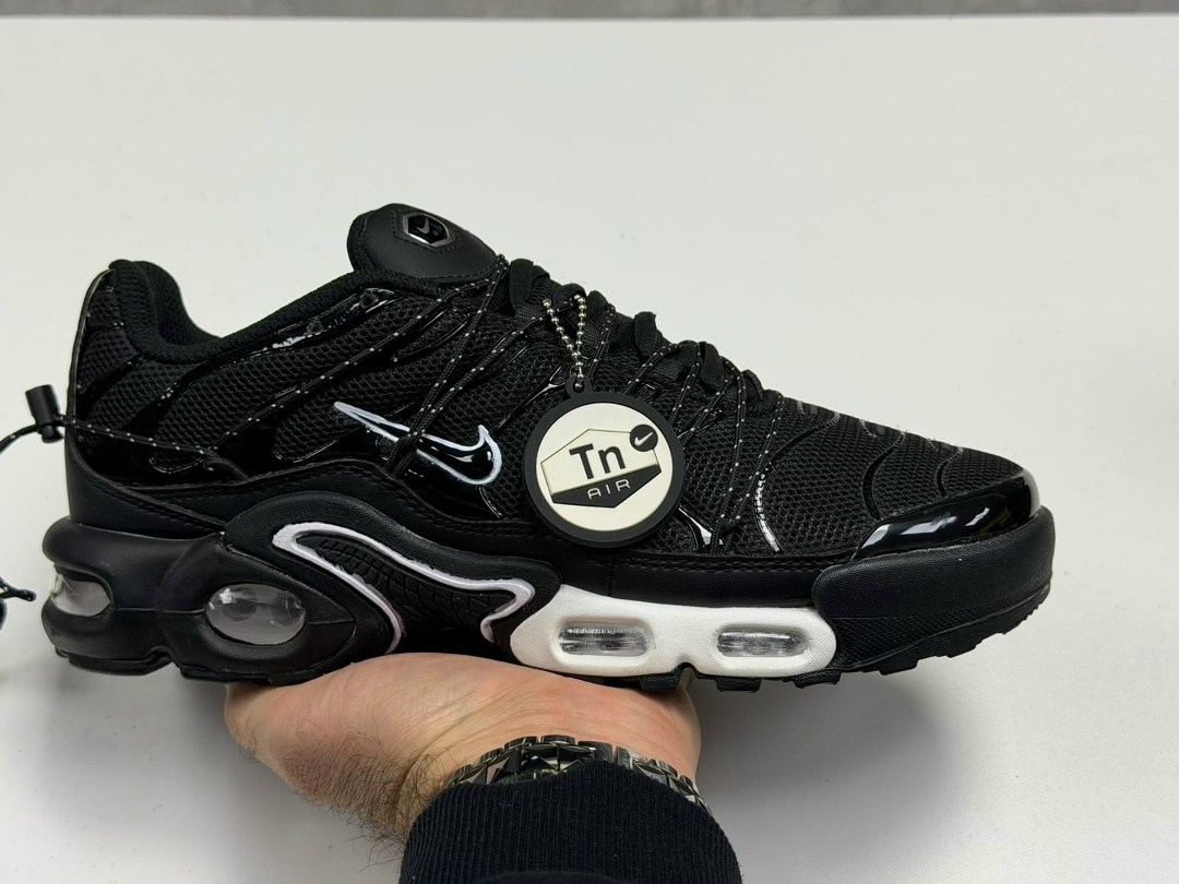 спортивные кроссовки унисекс nike air max plus tn черные,кроссовки nike air max plus tn,кроссовки nike air max plus gs triple black черный,кроссовки nike air max plus gs 'triple black',nike air max tn