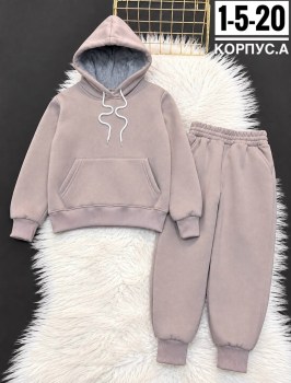 Костюм