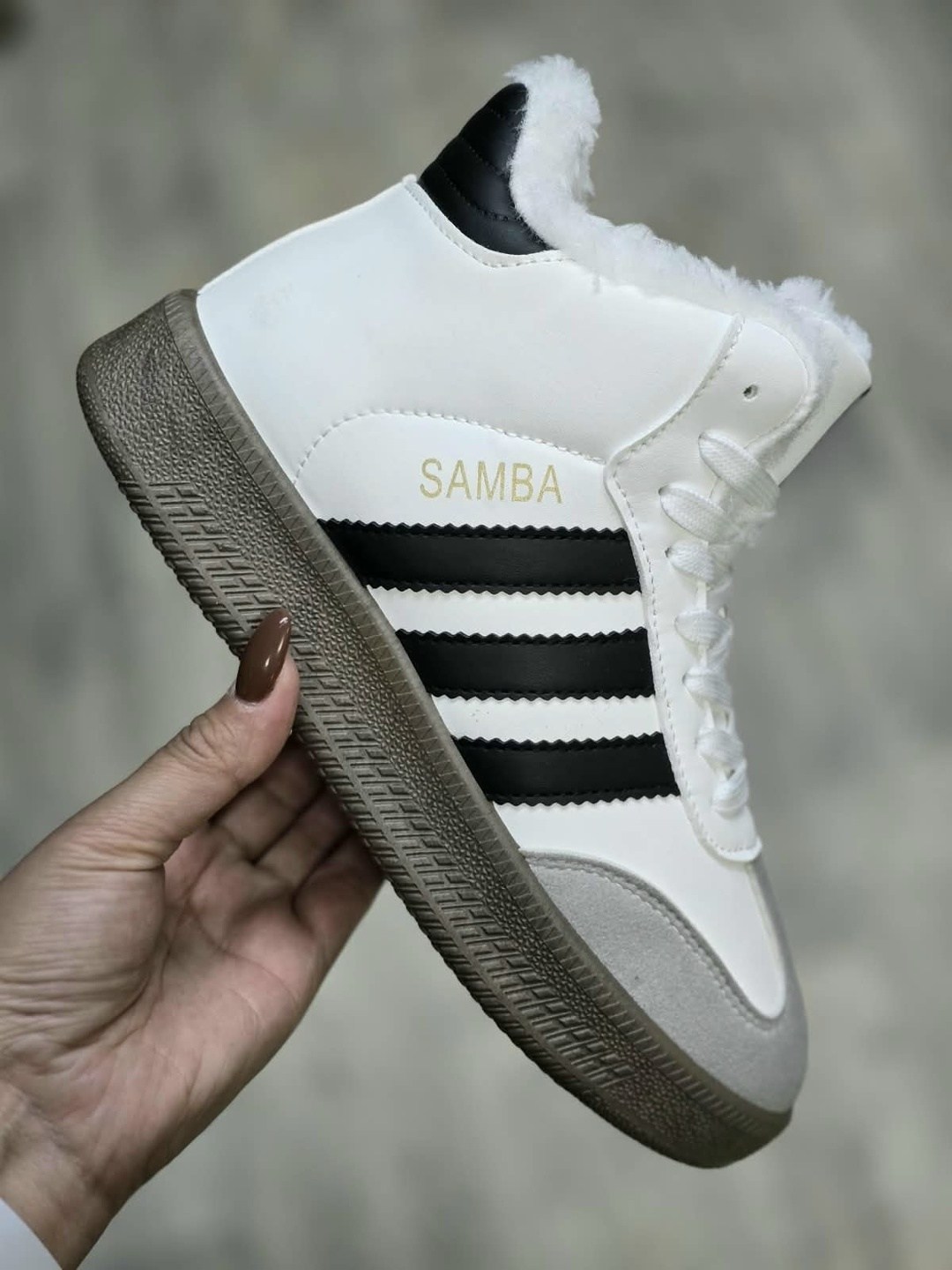 кроссовки высокие adidas samba зимние с мехом,,кроссовки женские зимние,женские кроссовки,кроссовки adidas женские