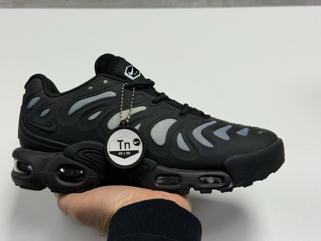 кроссовки nike air max plus,кроссовки nike air max plus drift,nike tn air max plus,nike air max plus,кроссовки nike air max plus tn