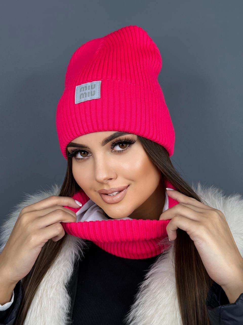 шапка бини miu miu,шапка бини и шарф miu miu зимний комплект,шапка бини,женский комплект шапка,шапка снуд miu miu