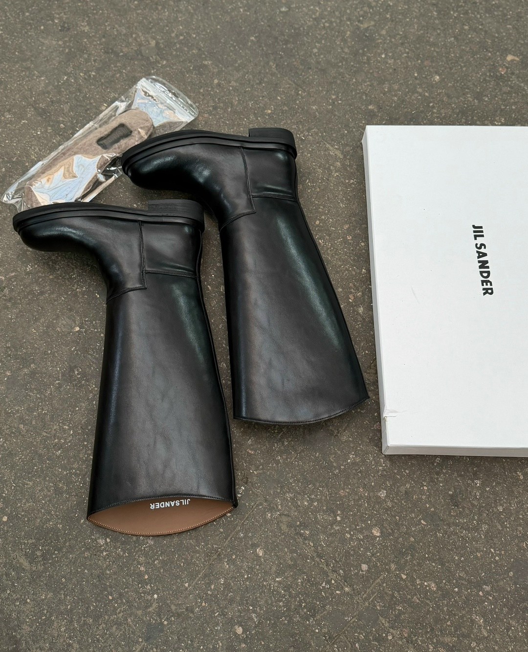 сапоги,сапоги высокие,кожаные сапоги,женские сапоги,черные сапоги