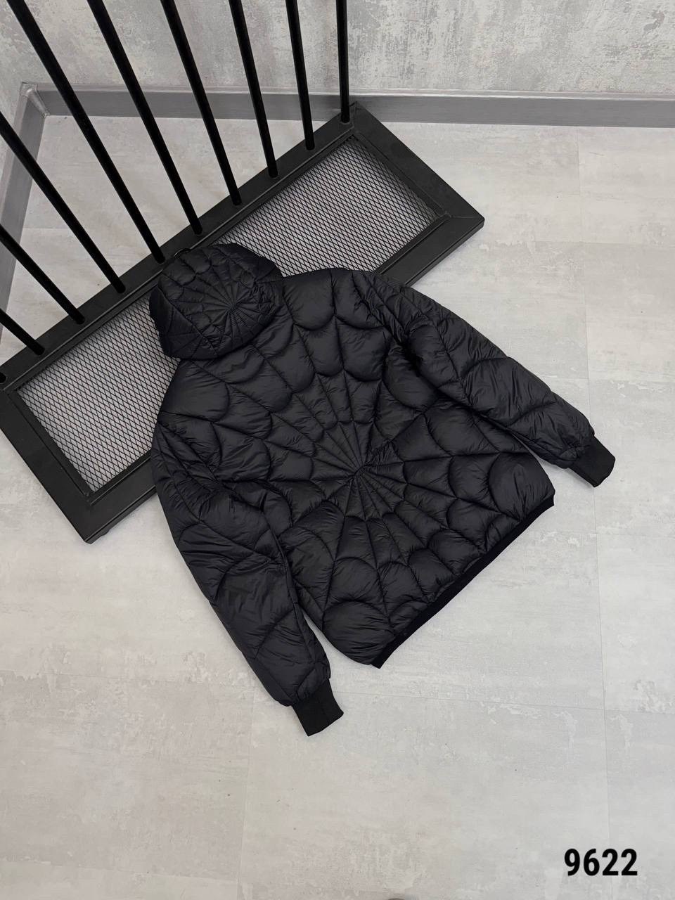 пуховик moncler spider,пуховики монклер,пуховик moncler,куртка монклер,мужской короткий пуховик с рисунком паутины