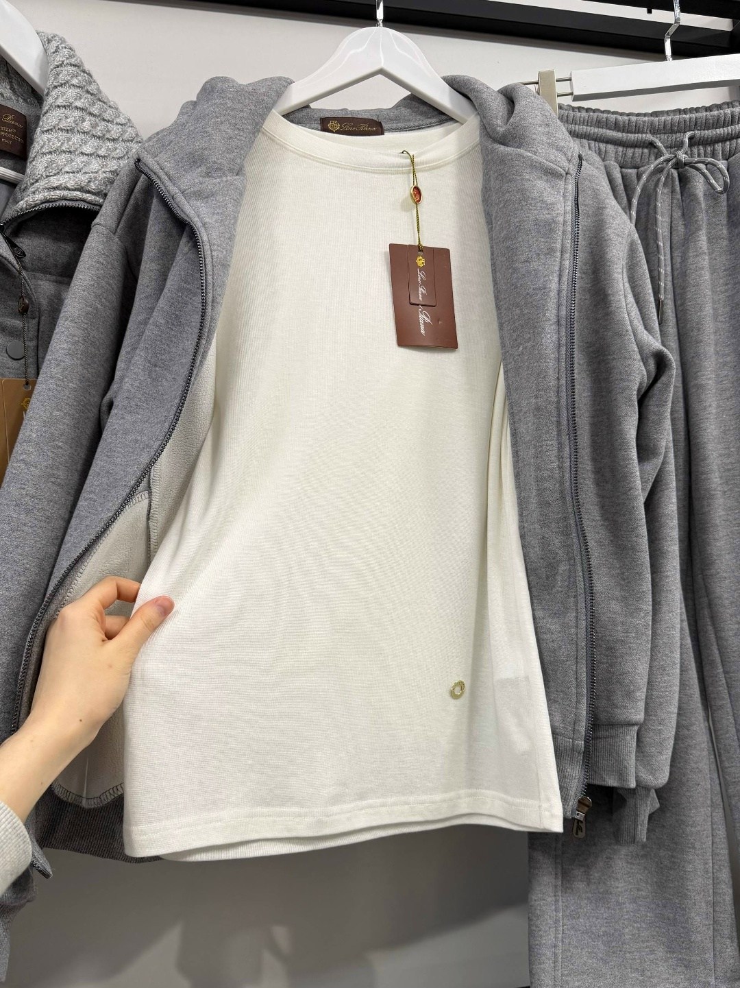 спортивный костюм brunello cucinelli,спортивный костюм loro piana,костюм brunello cucinelli,костюм loro piana,спортивные костюмы