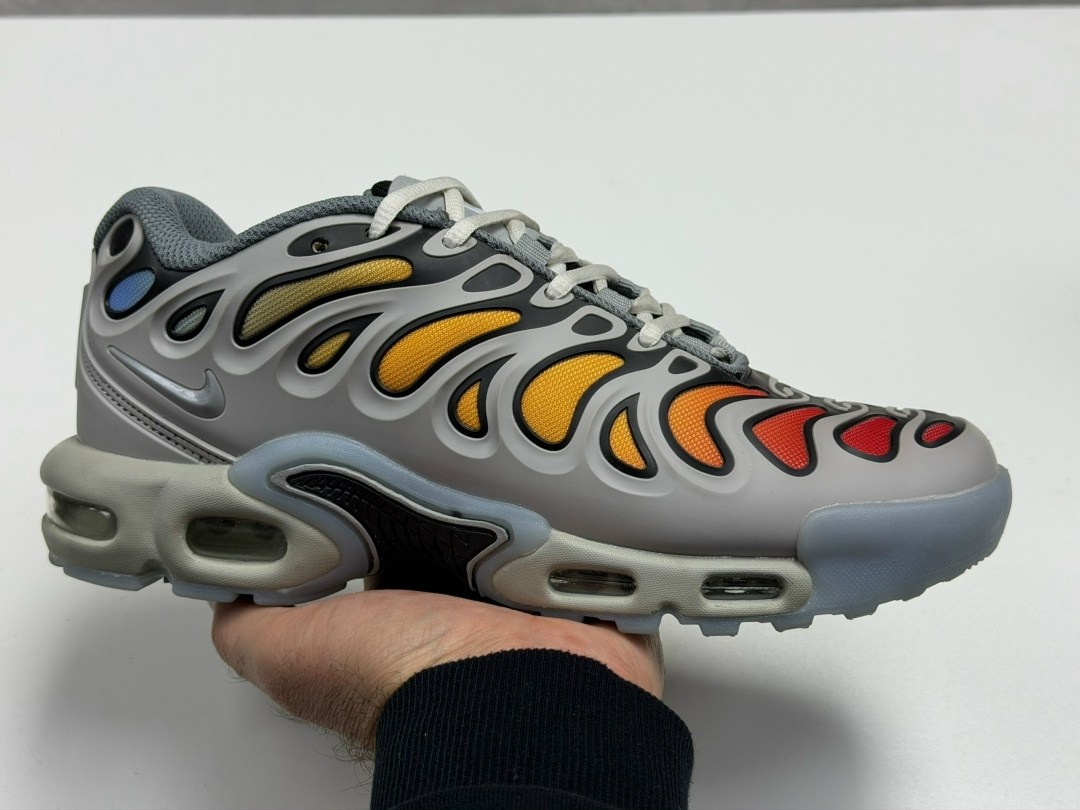 кроссовки nike air max plus,кроссовки nike air max plus drift,nike tn air max plus,nike air max plus,кроссовки nike air max plus tn