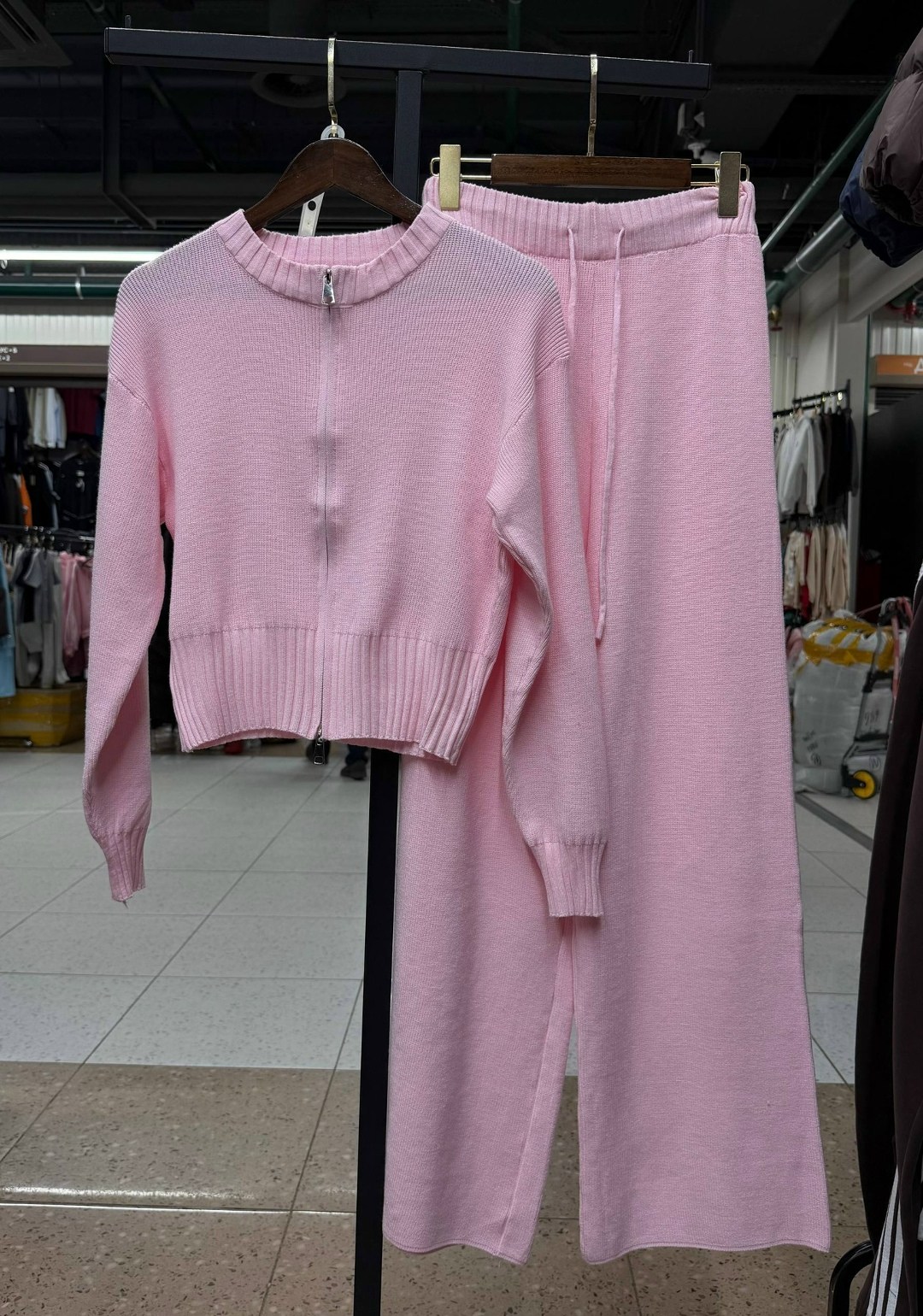 костюм повседневный,костюм christian dior,трикотажные костюмы,женский костюм,костюм dior