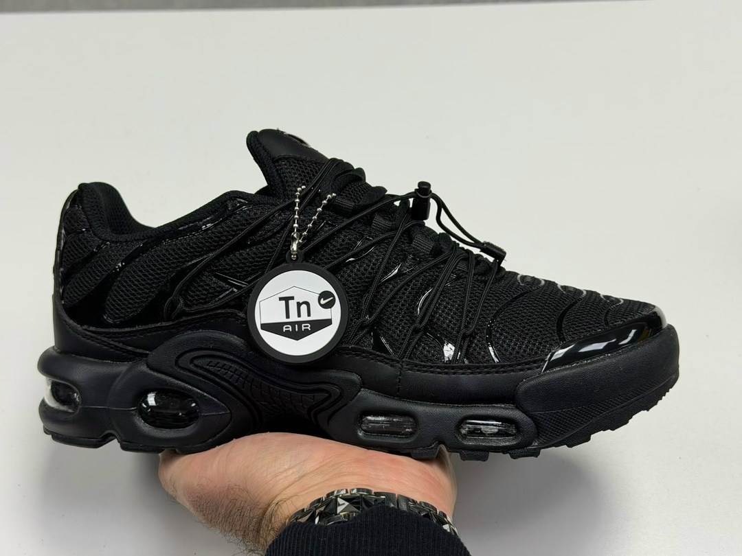 спортивные кроссовки унисекс nike air max plus tn черные,кроссовки nike air max plus tn,кроссовки nike air max plus gs triple black черный,кроссовки nike air max plus gs 'triple black',nike air max tn