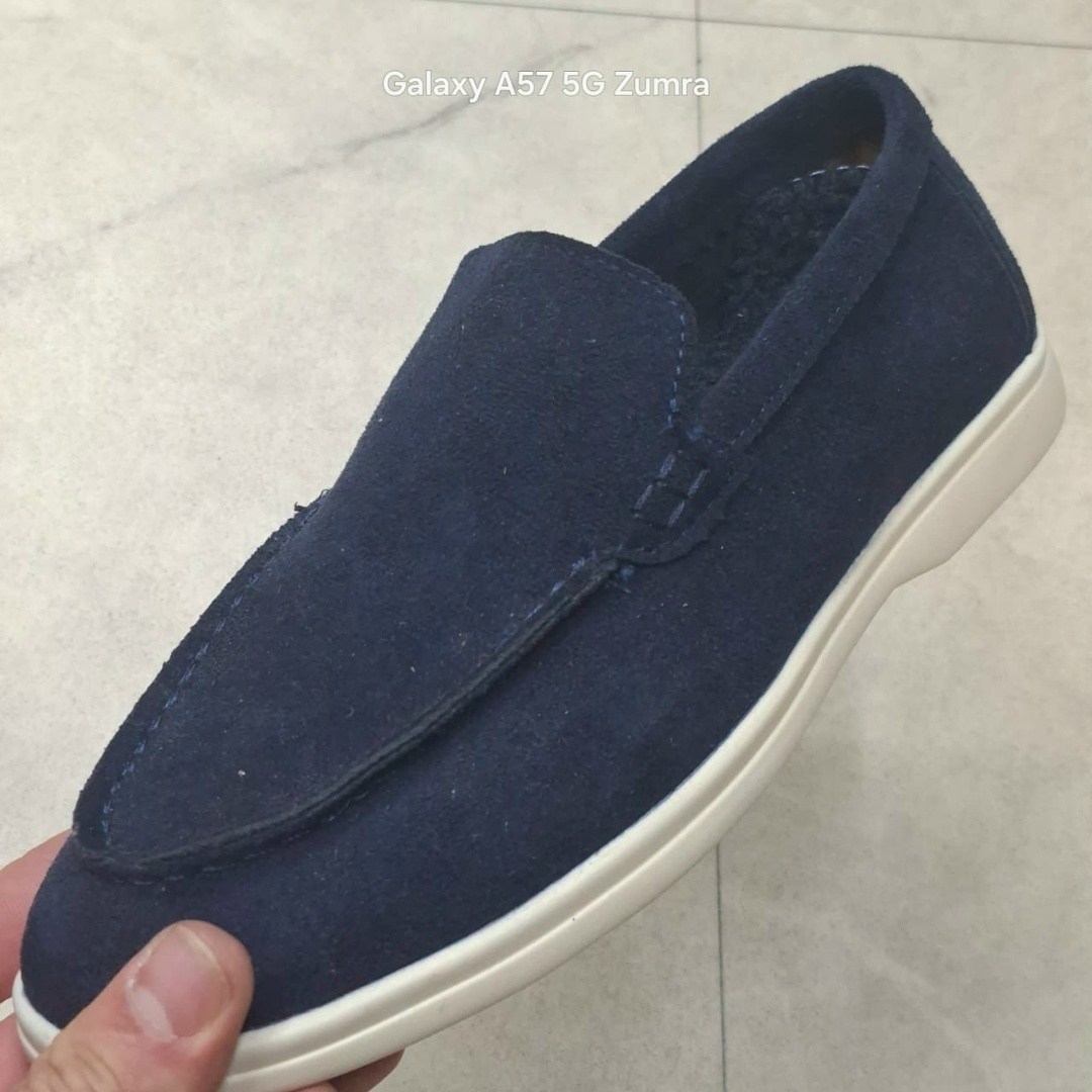 loro piana мужские лоферы,мужские замшевые лоферы,лоферы мужские замшевые коричневые,лоферы мужские замшевые с белой подошвой,замшевые лоферы