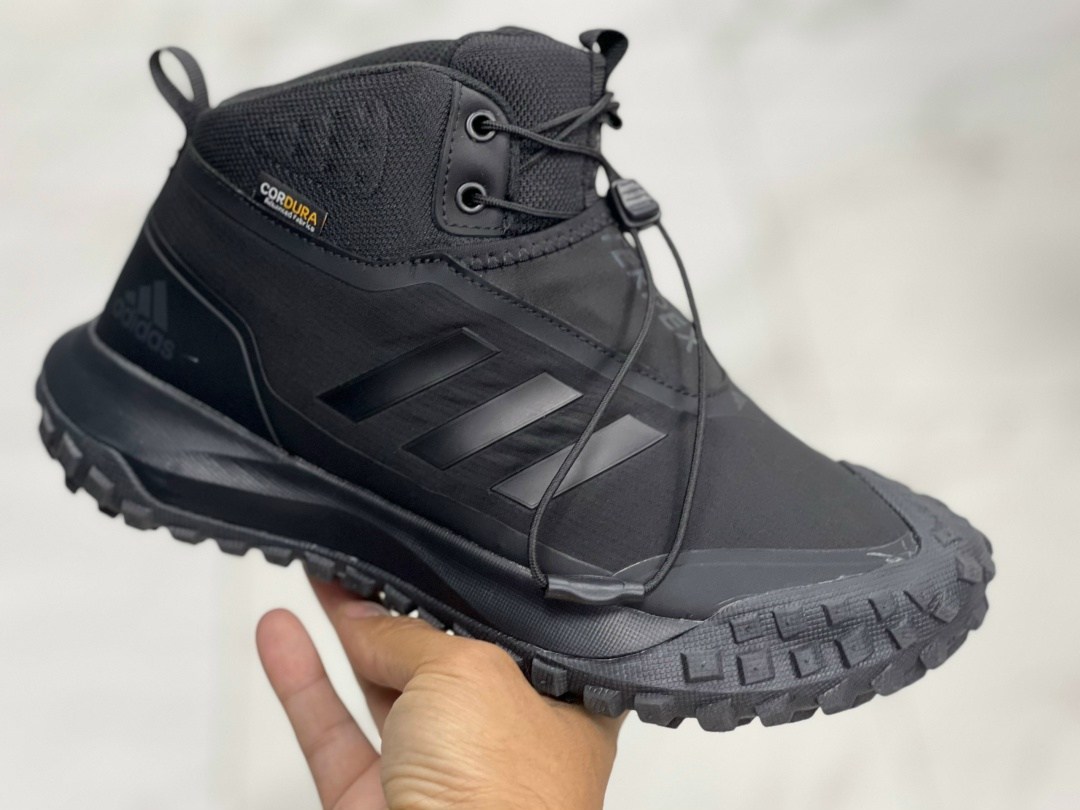 кроссовки adidas зимние,кроссовки-ботинки adidas terrex winterpitch,ботинки adidas terrex,ботинки adidas,мужские кроссовки adidas