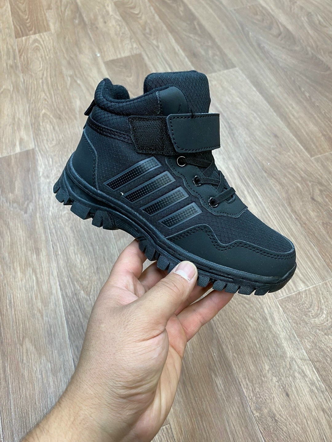 зимние кроссовки мужские адидас,кроссовки adidas зимние,кроссовки мужские adidas,зимние кроссовки мужские адидас с мехом,зимние кроссовки мужские