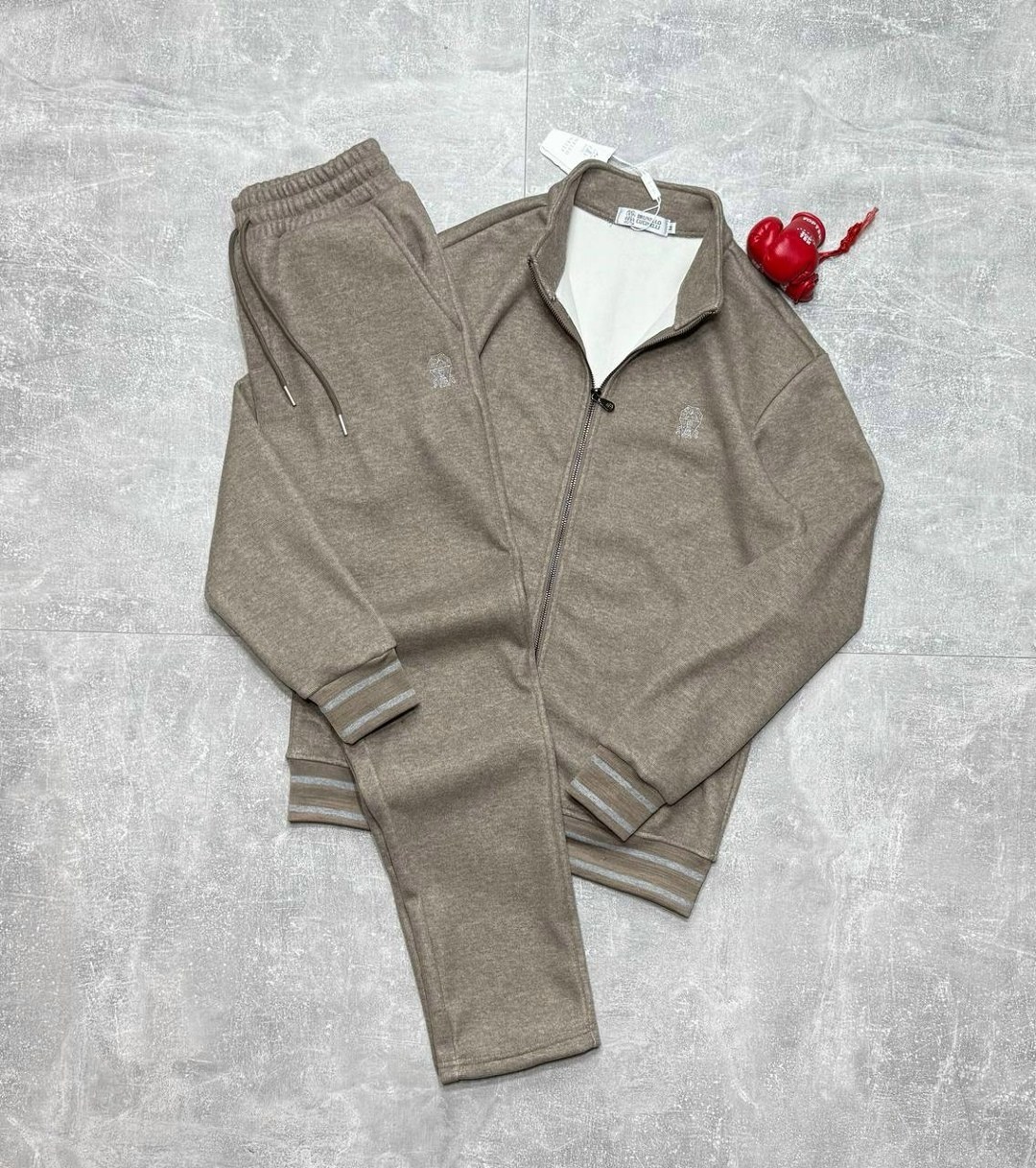 костюм спортивный loro piana,спортивный костюм brunello cucinelli,мужские спортивные костюмы,спортивный костюм,костюм loro piana