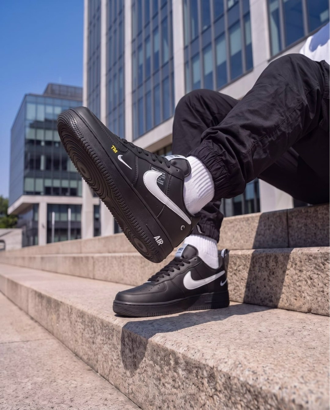 кросcовки nike air force 1,nike air force 1 07 lv8,nike air force 1 low black,nike air force 1 07 lv 8,nike air force 1