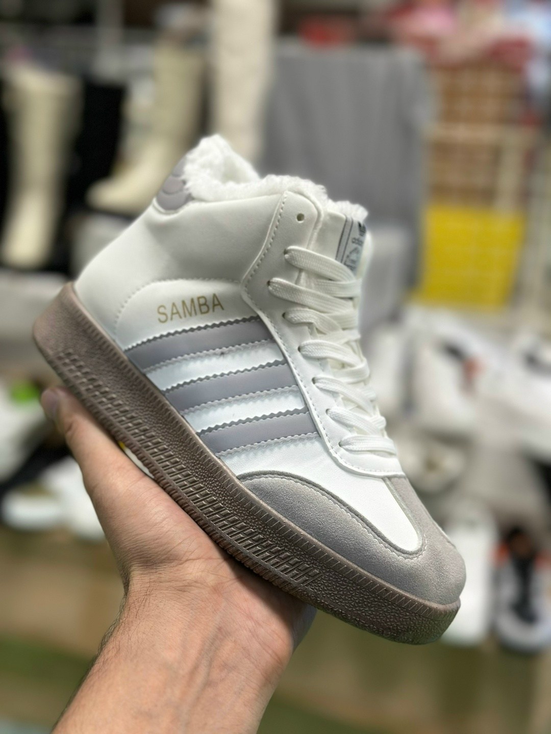 кроссовки высокие adidas samba зимние с мехом,адидас иники мужские зимние кроссовки,кроссовки мужские adidas,samba кроссовки,кроссовки adidas