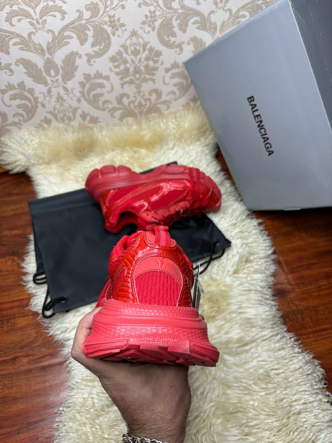 кроссовки баленсиага красные,кроссовки женские balenciaga,кроссовки triple s x adidas 'red' balenciaga,balenciaga triple s clear sole,баленсиага