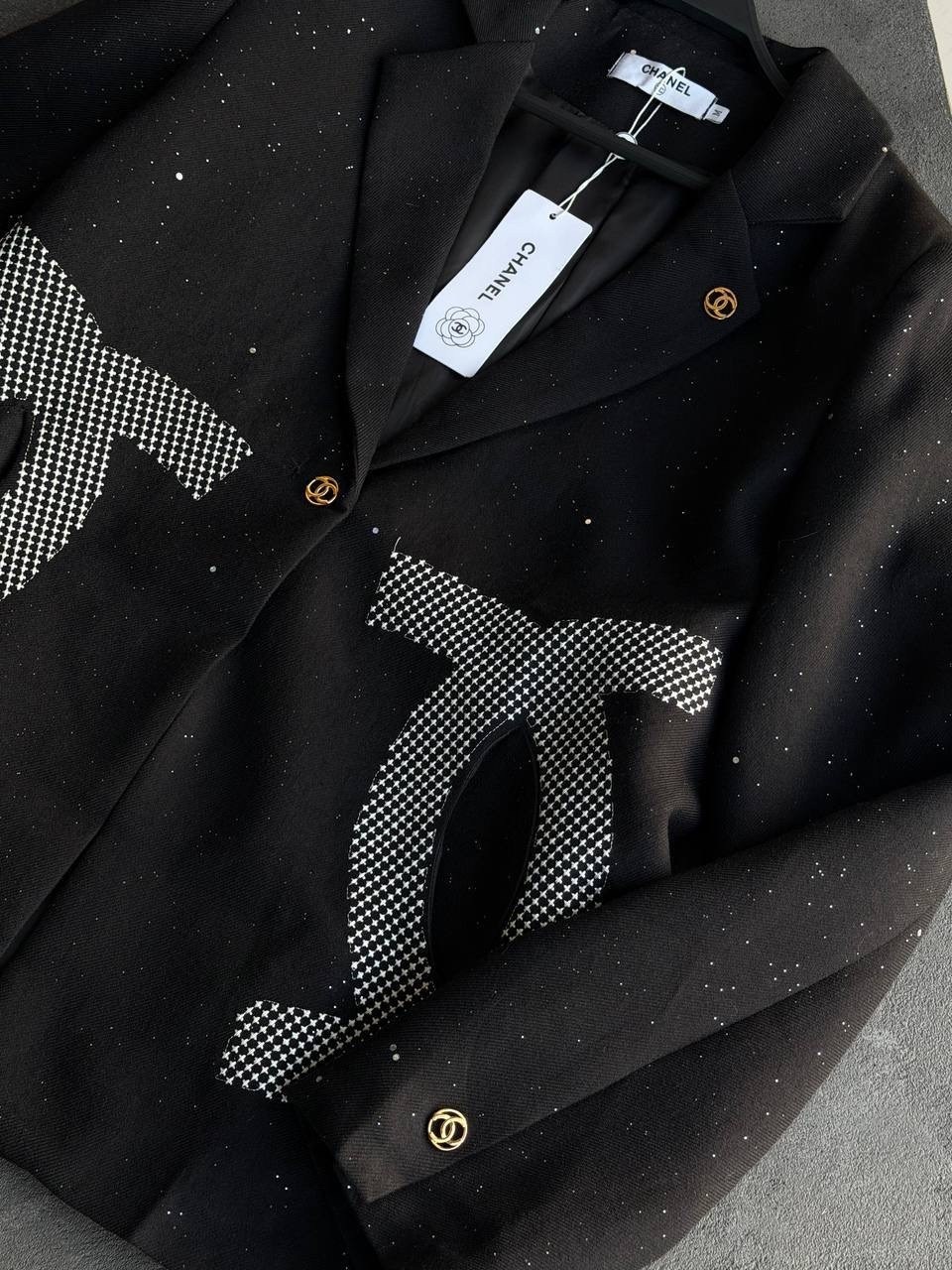 пиджак chanel,твидовый жакет коко шанель,шанель пиджак,жакет шанель,твидовый жакет chanel