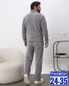 Костюм