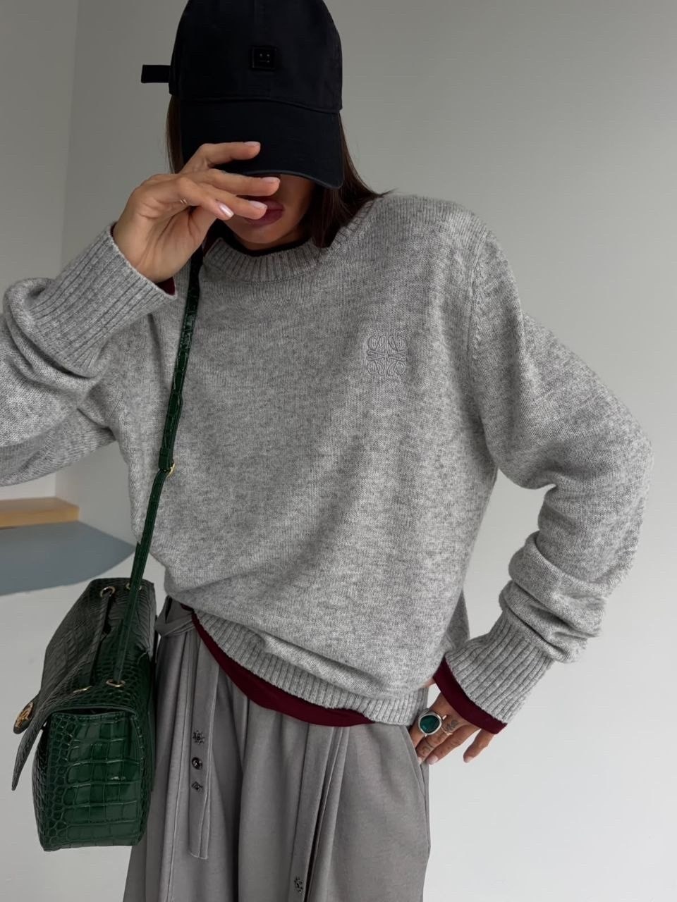 свитер оверсайз,свитер оверсайз вязаный укороченный теплый indi knitwear,женский свитер оверсайз,серый свитер оверсайз,свитер оверсайз вязаный укороченный теплый