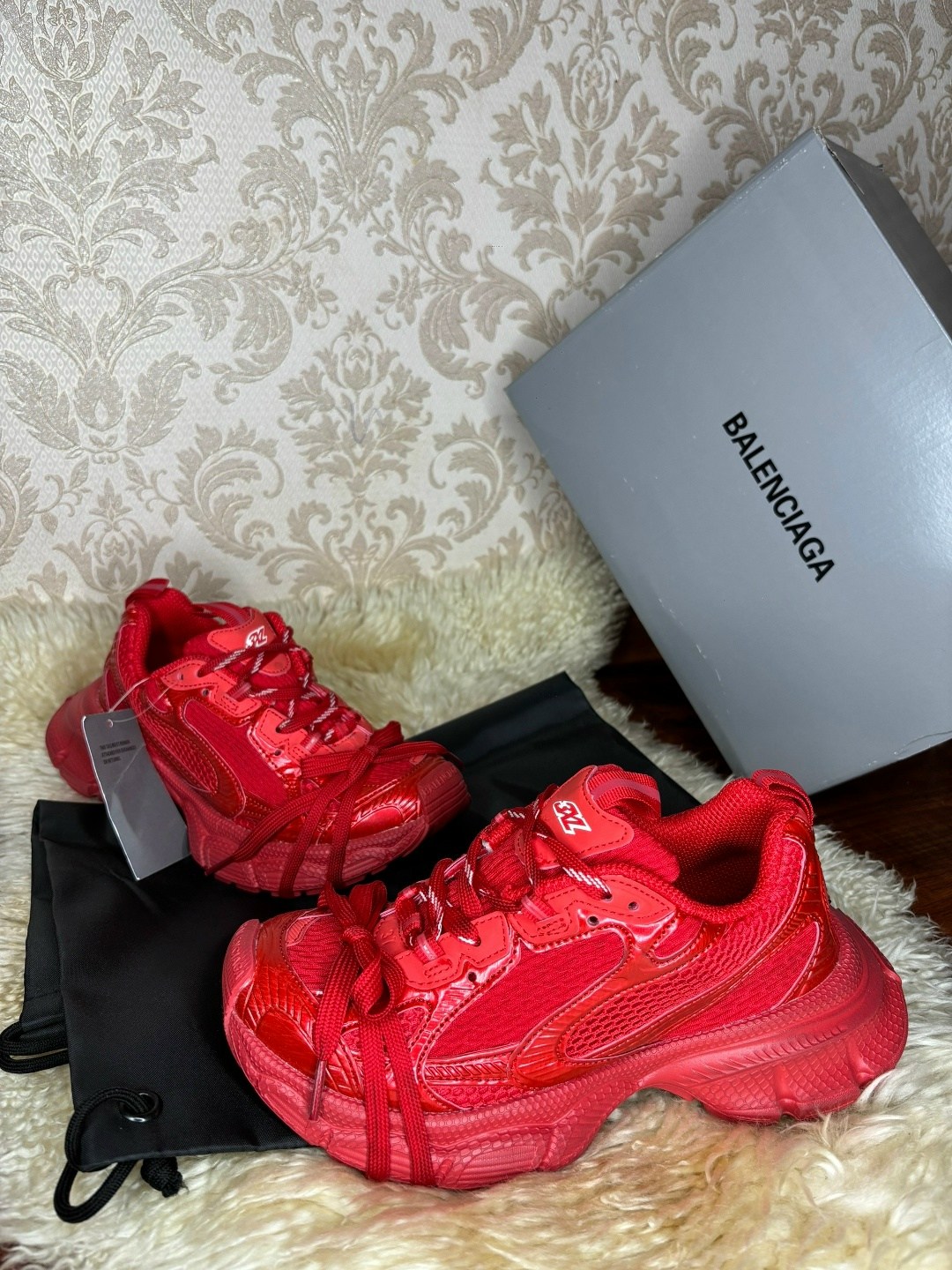 кроссовки баленсиага красные,кроссовки женские balenciaga,кроссовки triple s x adidas 'red' balenciaga,balenciaga triple s clear sole,баленсиага