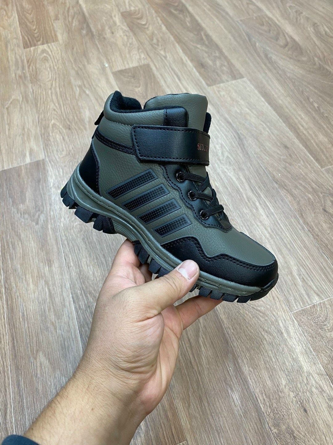 зимние кроссовки мужские адидас,кроссовки adidas зимние,кроссовки мужские adidas,зимние кроссовки мужские адидас с мехом,зимние кроссовки мужские