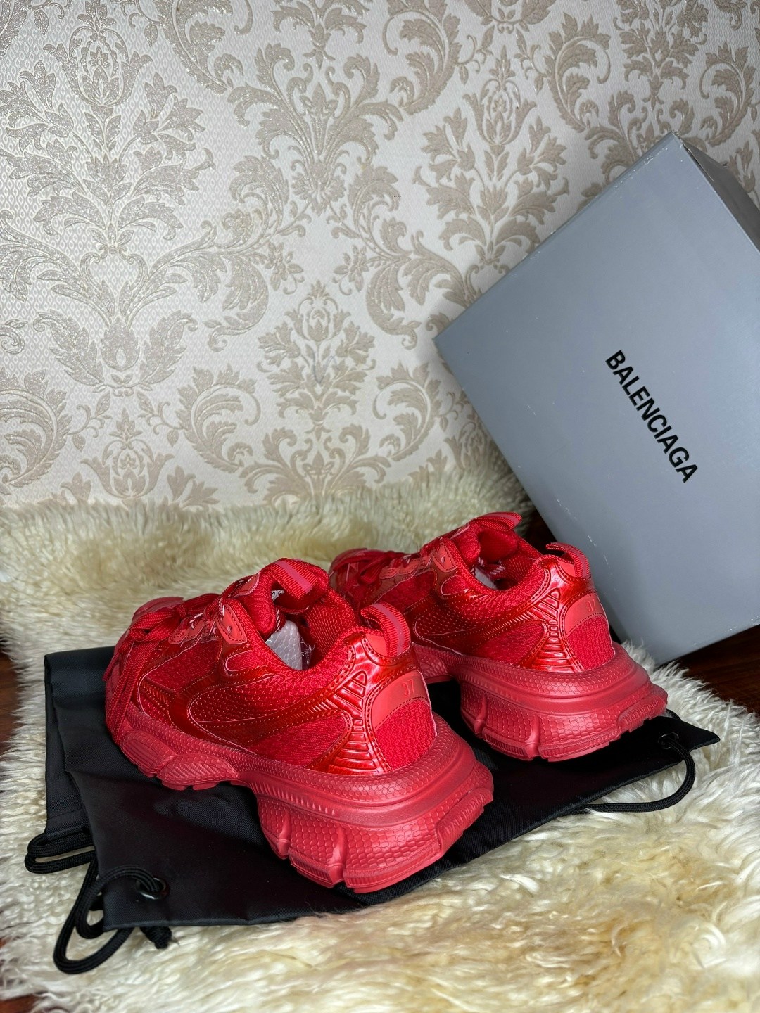 кроссовки баленсиага красные,кроссовки женские balenciaga,кроссовки triple s x adidas 'red' balenciaga,balenciaga triple s clear sole,баленсиага