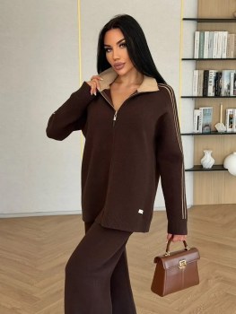 Костюм