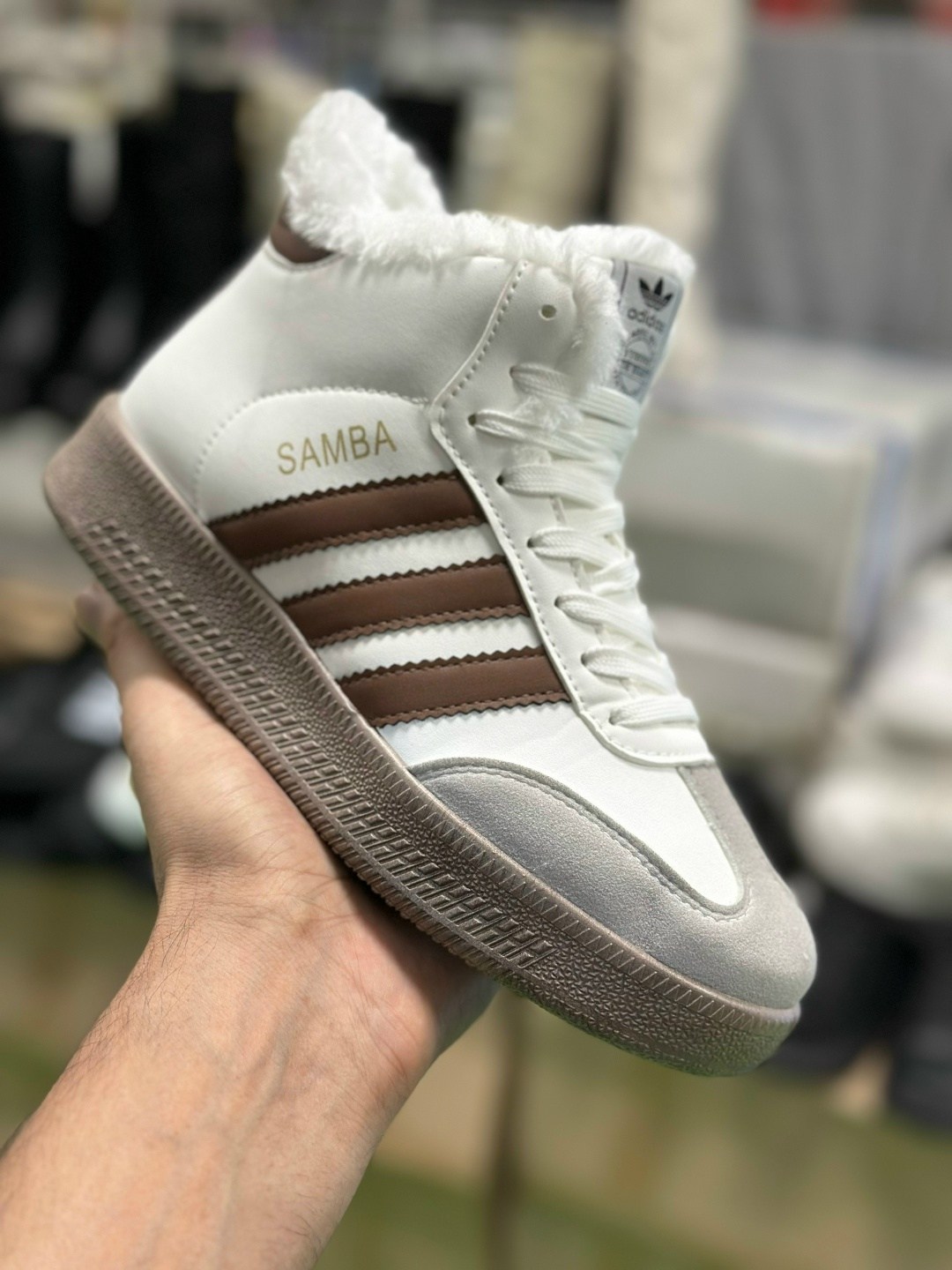 кроссовки высокие adidas samba зимние с мехом,адидас иники мужские зимние кроссовки,кроссовки мужские adidas,samba кроссовки,кроссовки adidas